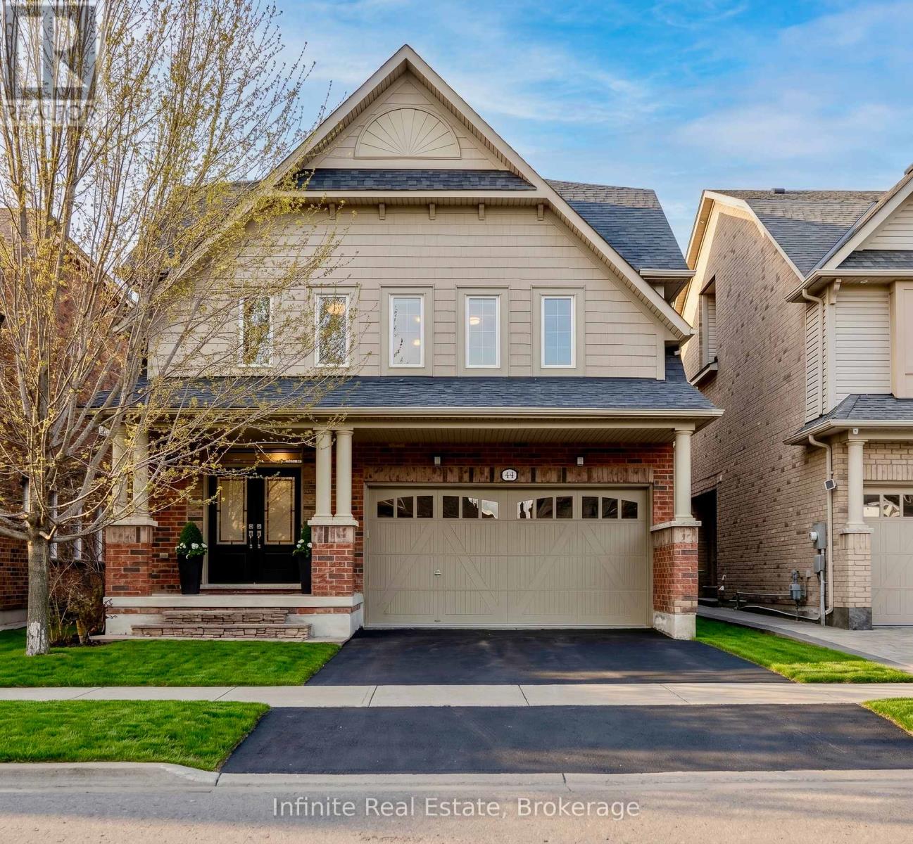44 Fawnridge Road — photo 1